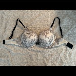 NWOT Victoria Secret Bombshell 34D
